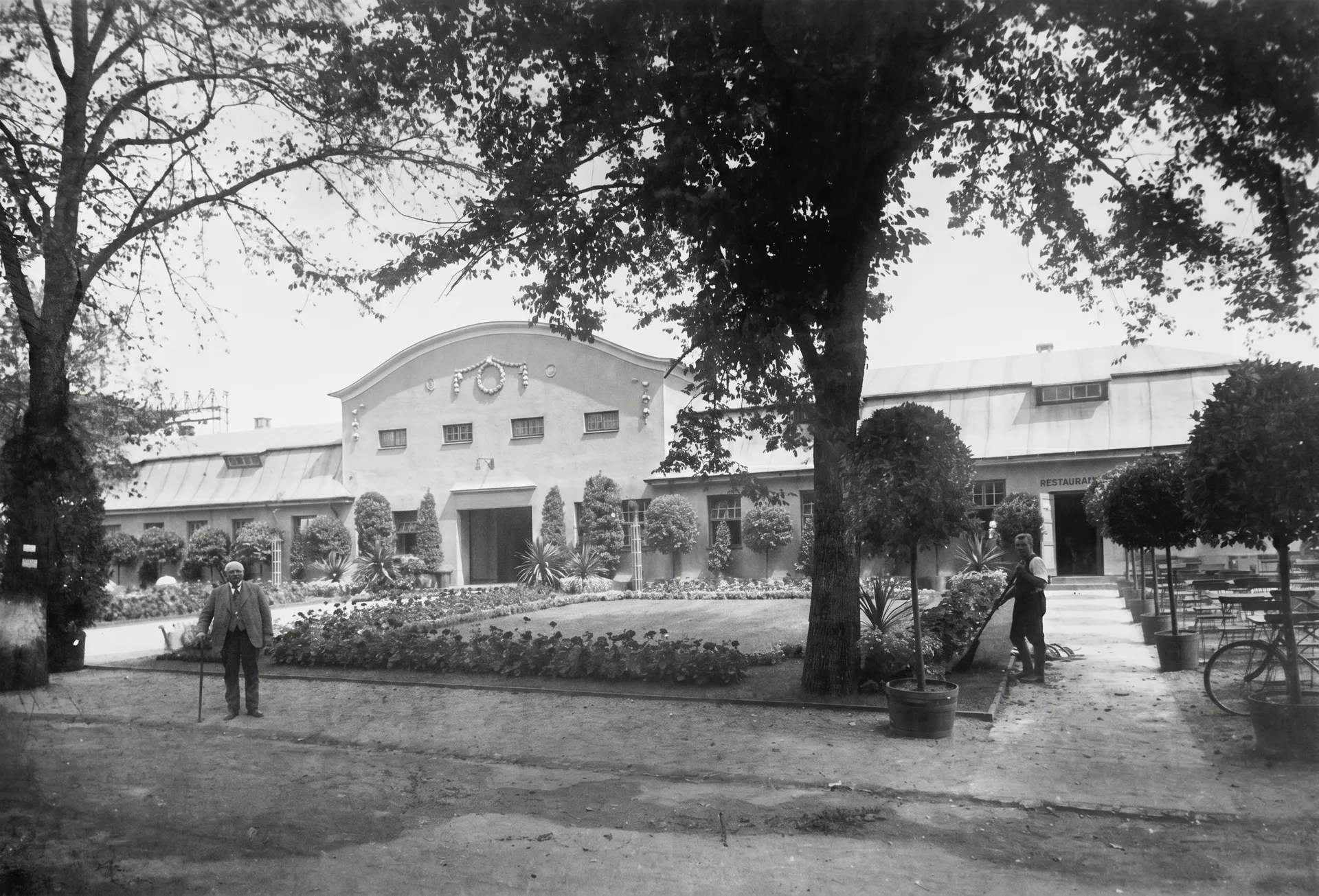 Künstlerische Rekonstruktion: Außenansicht des Magerviehhofes (1924)