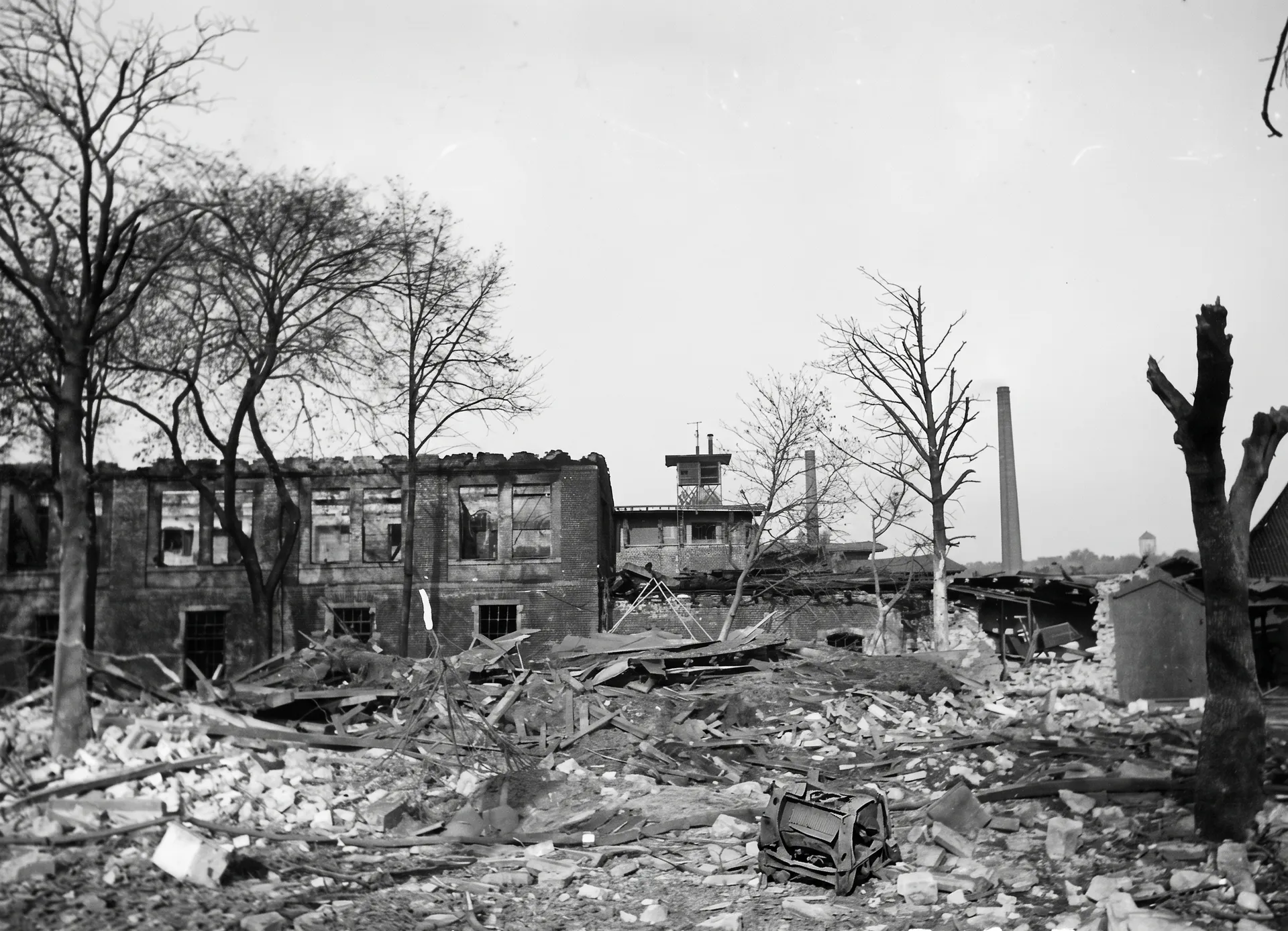Originalaufnahme: Bombenschäden am Schlachthof Osnabrück nach dem Luftangriff vom 6.10.1942 (Quelle: Fotograf Kiefer, Sammlung Haubrock)